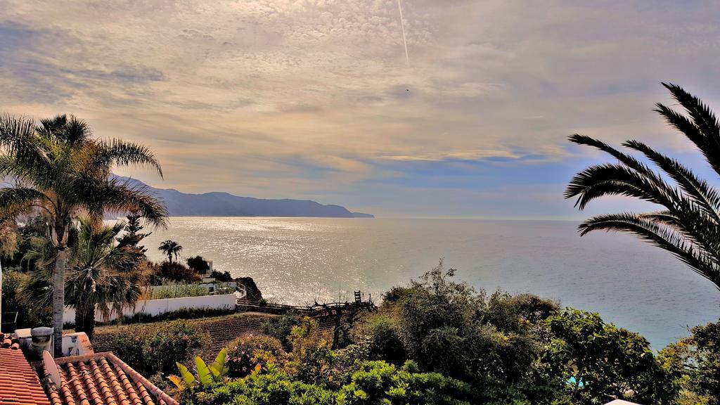 Villa Carabeo Nerja Exterior foto