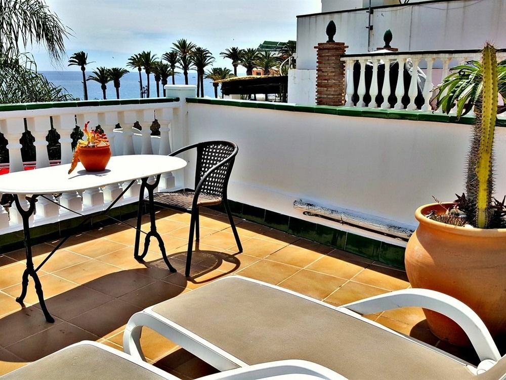 Villa Carabeo Nerja Exterior foto